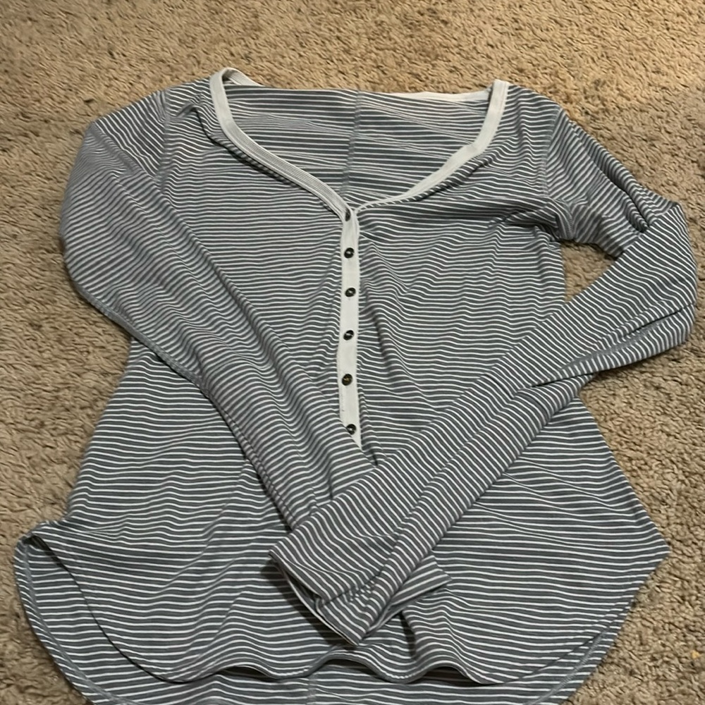 Lululemon yoga, long sleeve top striped